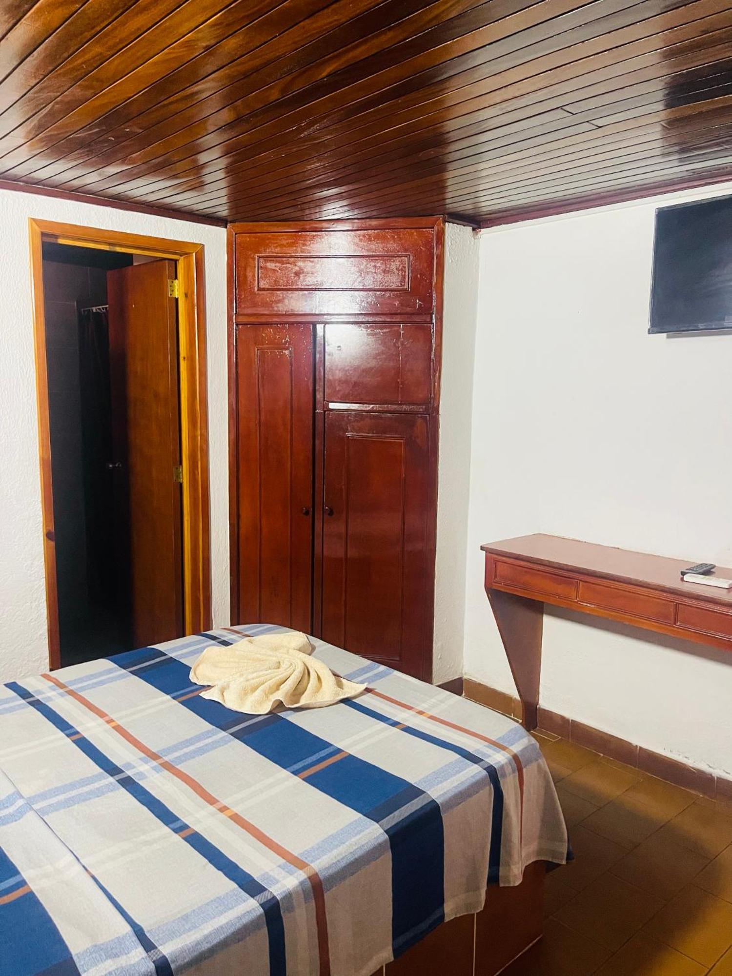 Hotel Brisas Del Mar 2022 Catia La Mar Kültér fotó