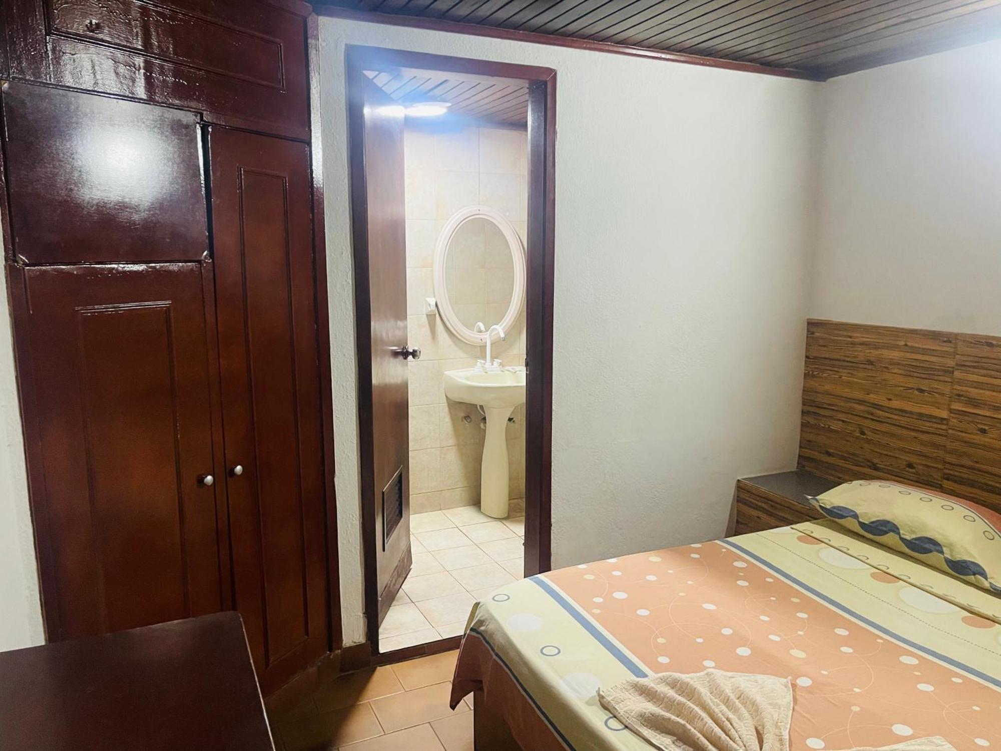 Hotel Brisas Del Mar 2022 Catia La Mar Kültér fotó