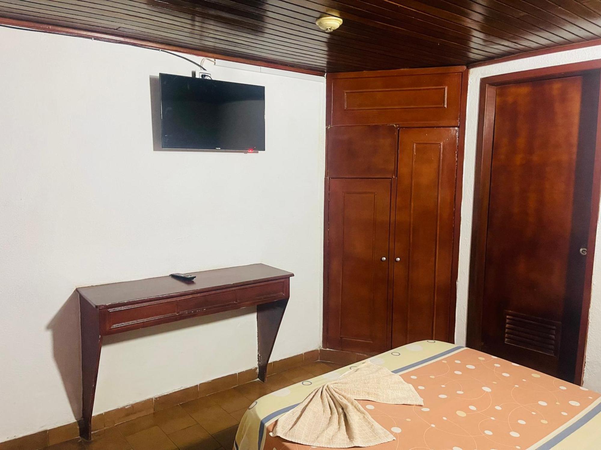 Hotel Brisas Del Mar 2022 Catia La Mar Kültér fotó